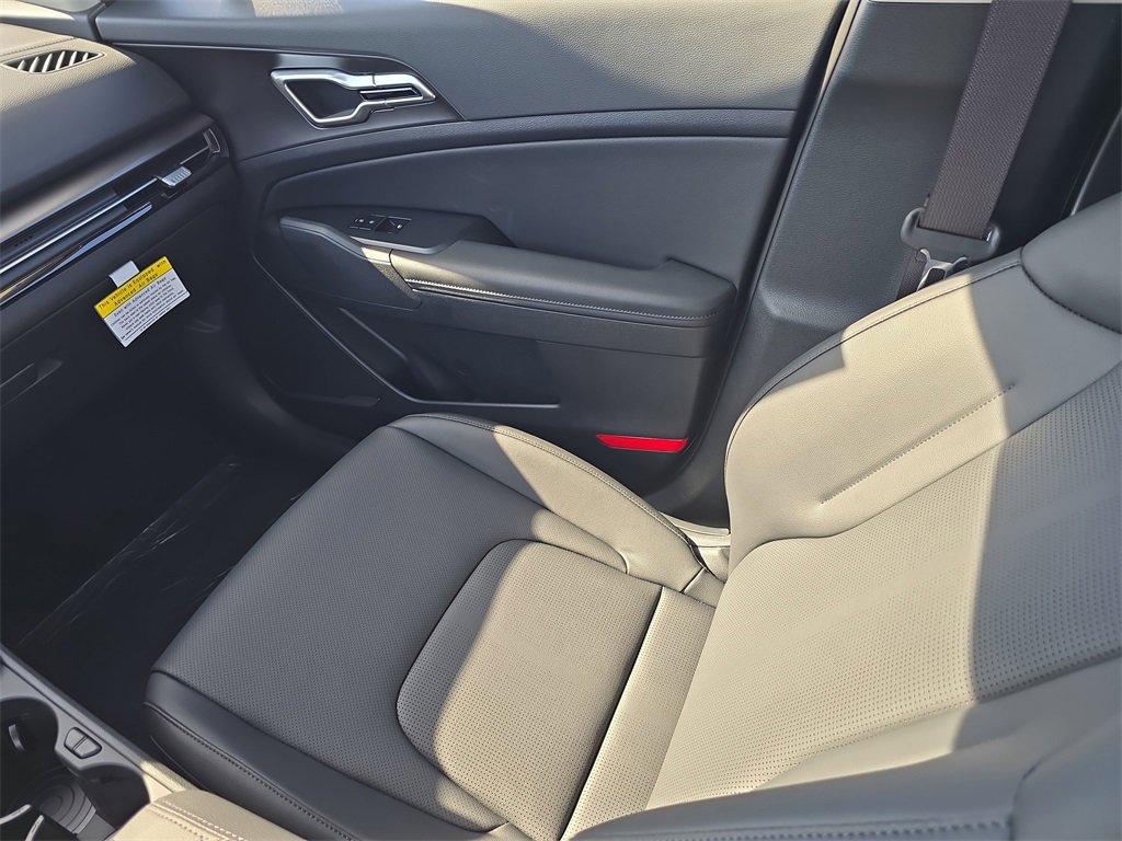 New 2026 Kia Sportage EX image 16