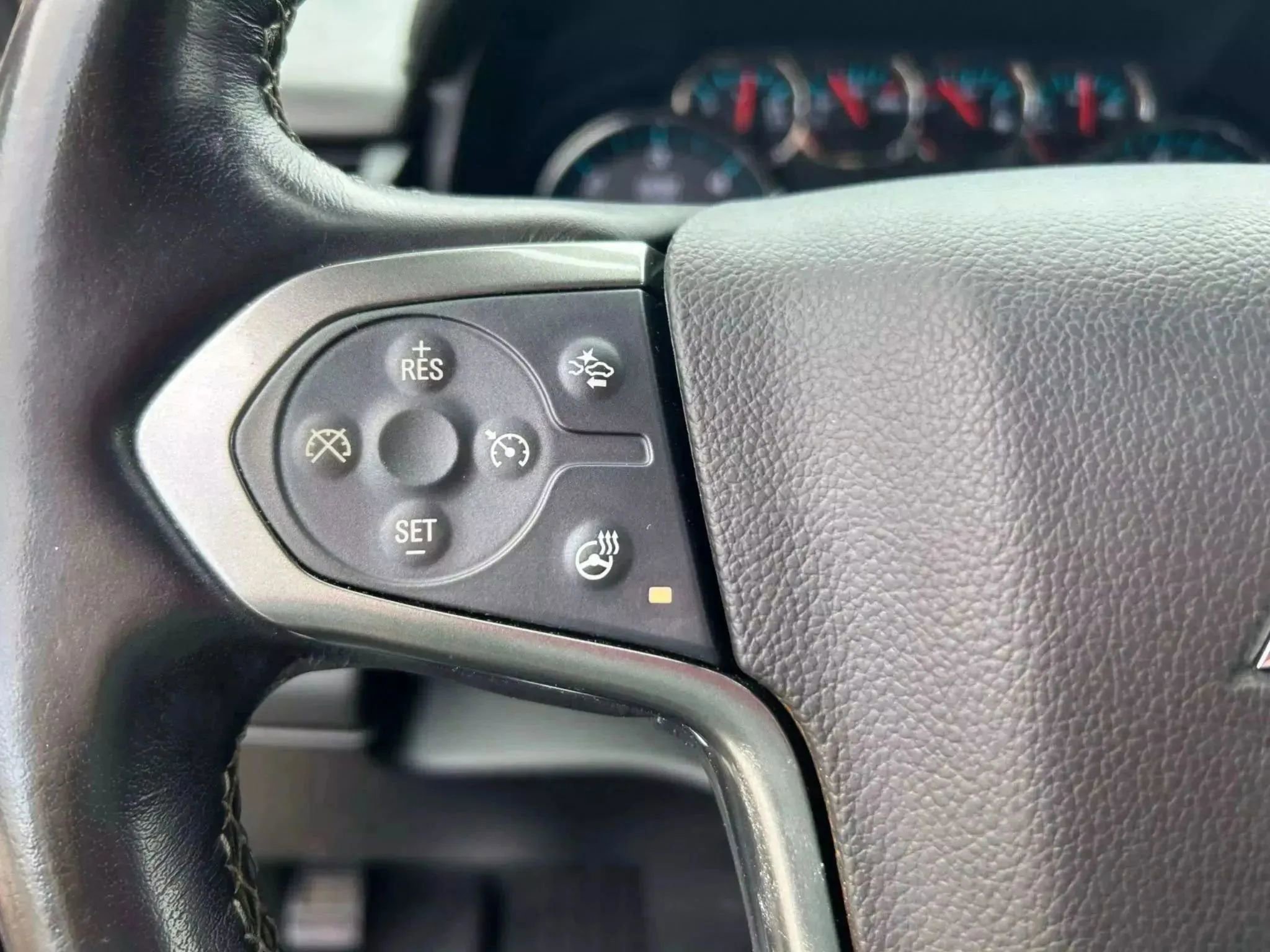 Used 2020 Chevrolet Suburban Premier RWD image 17