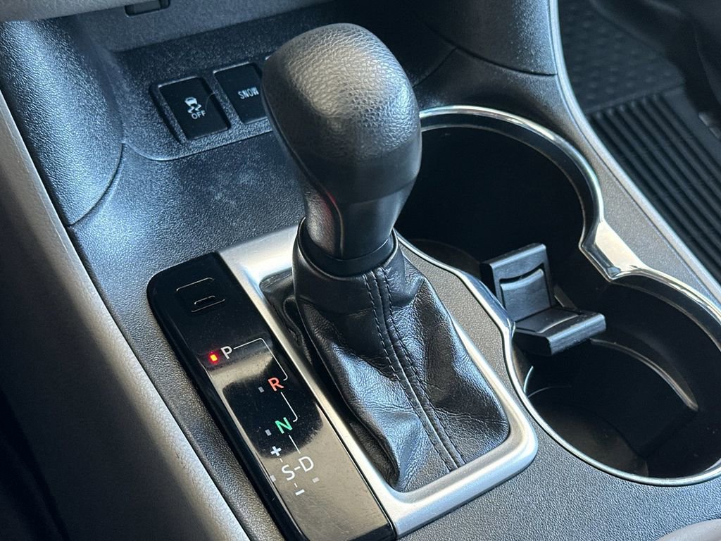 Used 2019 Toyota Highlander LE FWD image 21