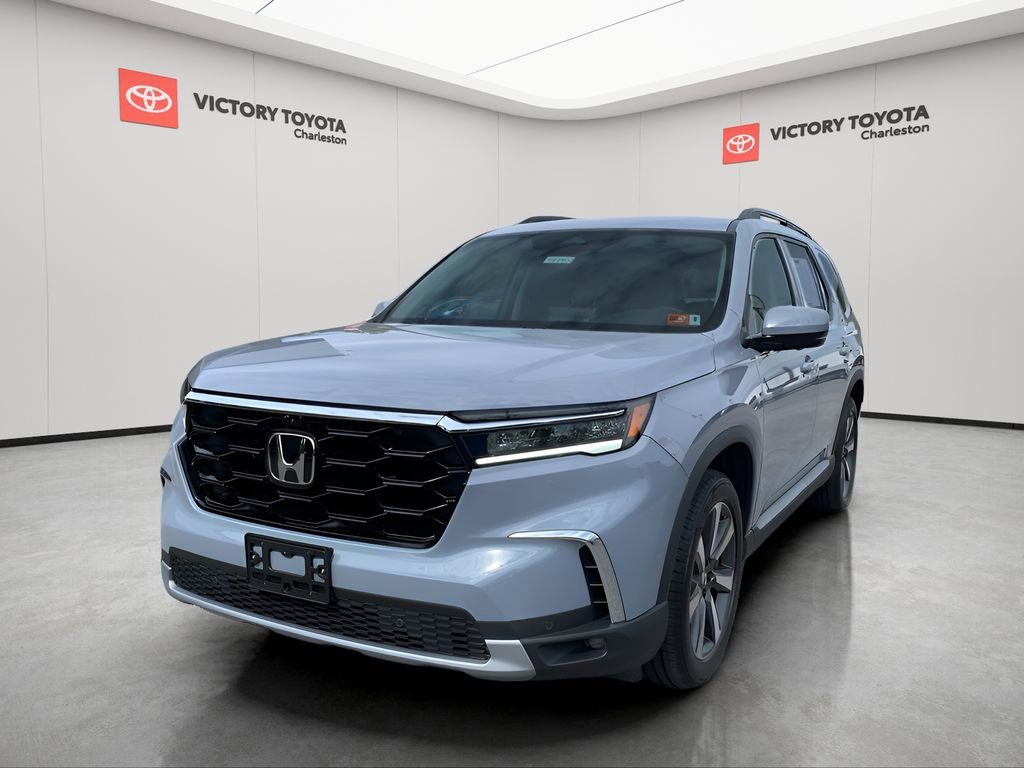Used 2025 Honda Pilot Elite