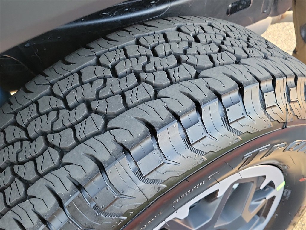 Used 2025 Toyota Tacoma TRD Off-Road image 26