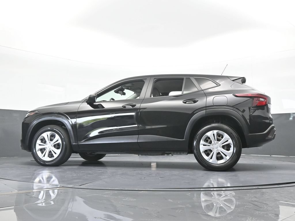 Used 2024 Chevrolet Trax LS FWD image 49