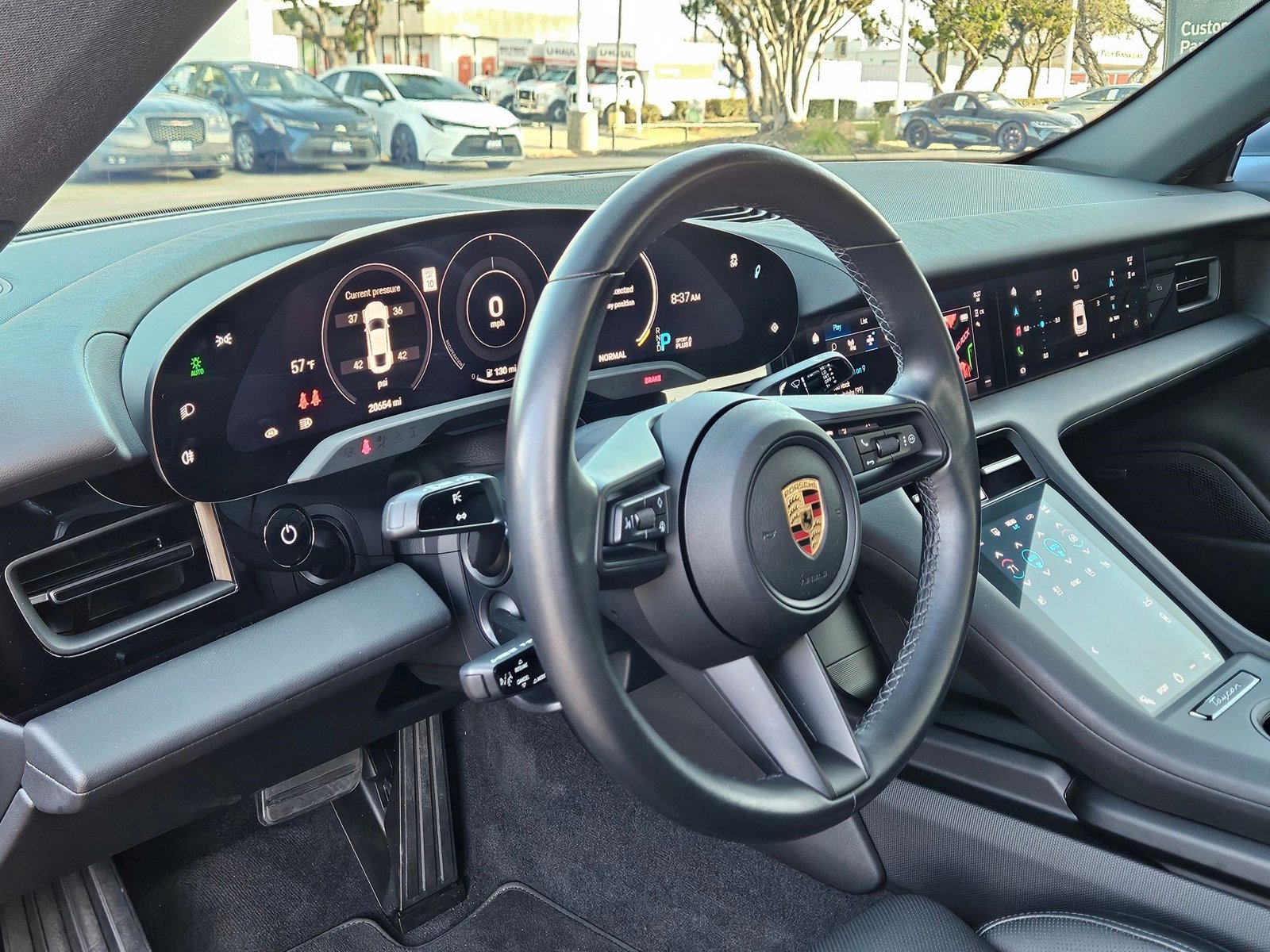 Used 2023 Porsche Taycan image 10