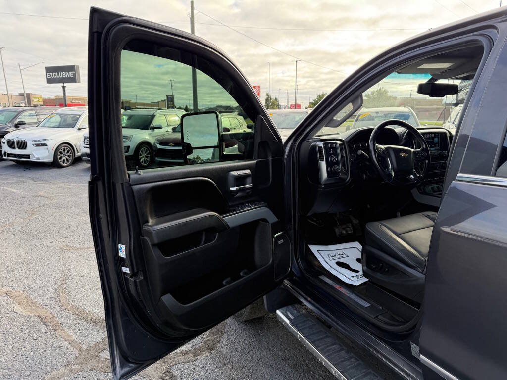 Used 2016 Chevrolet Silverado 2500 LTZ w/ LTZ Plus Package AWD/4WD image 11