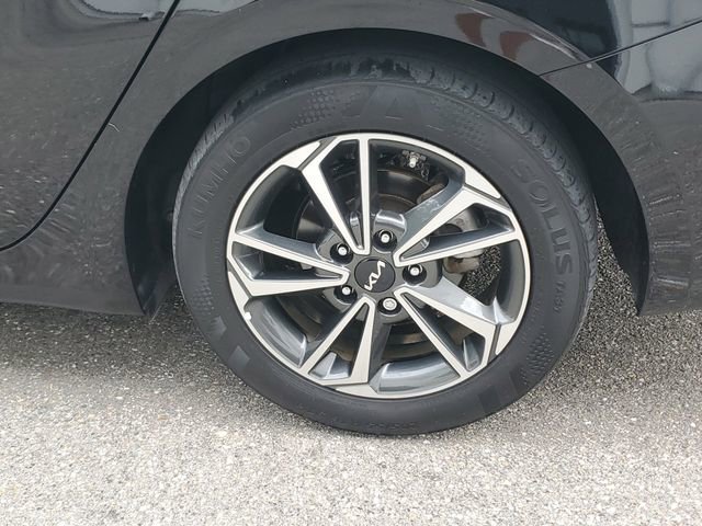 Certified 2023 Kia Forte LXS FWD image 5