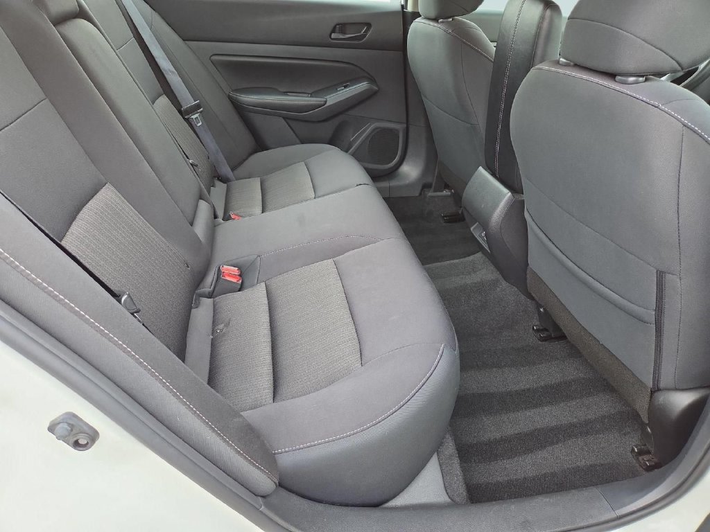 Used 2025 Nissan Altima 2.5 SV FWD image 28