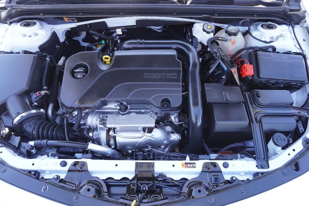Used 2025 Chevrolet Malibu RS FWD image 23