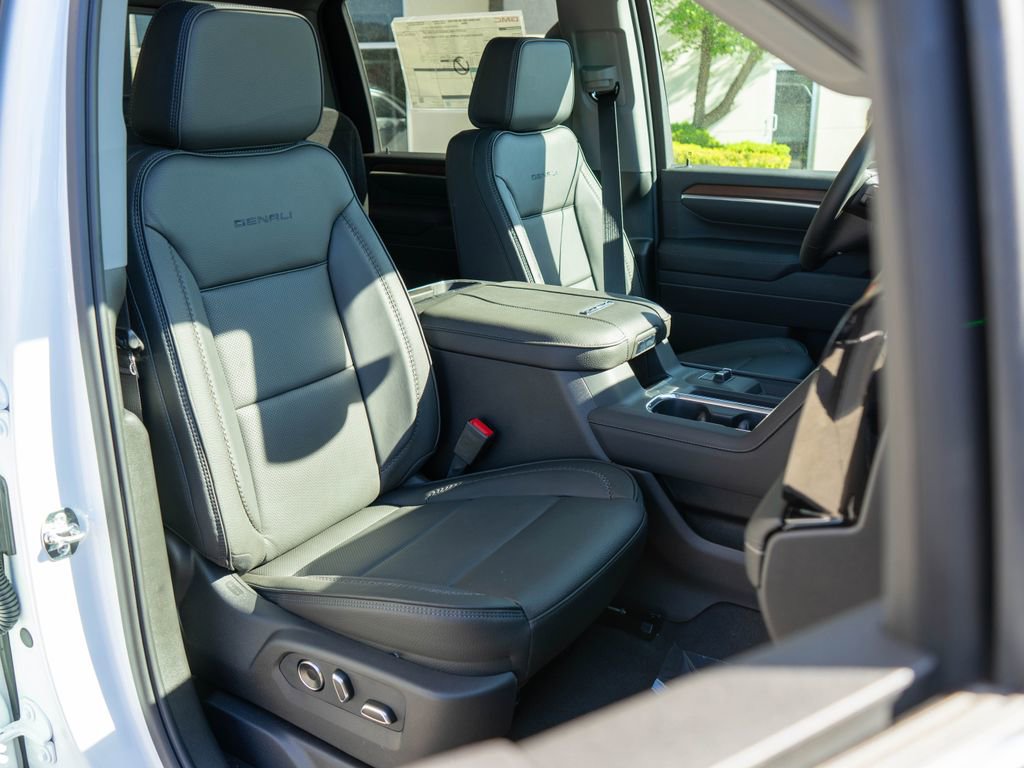 New 2026 GMC Sierra 3500 Denali w/ Denali Reserve Package AWD/4WD image 9