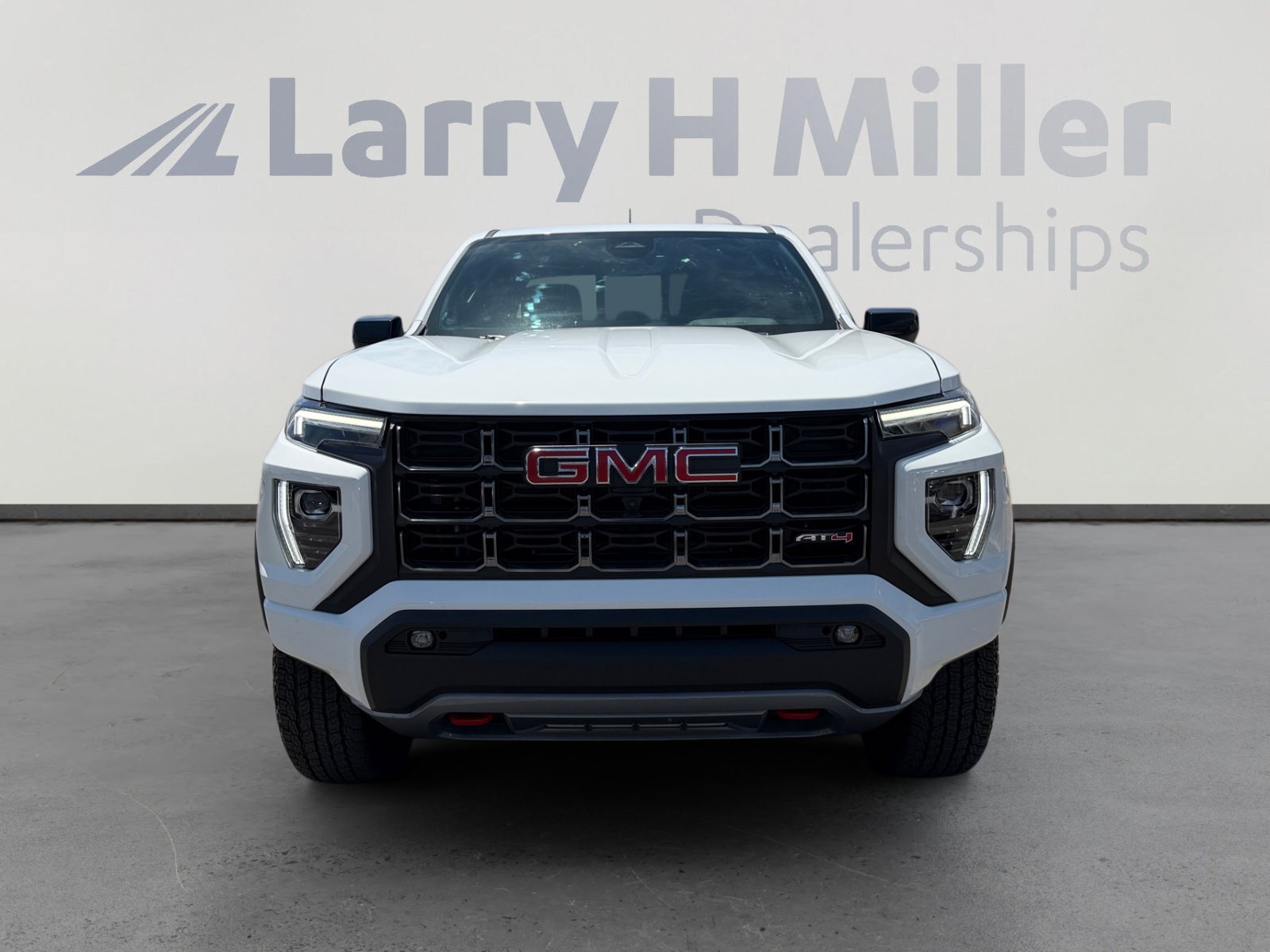 Used 2024 GMC Canyon AT4 w/ Technology Package AWD/4WD image 8
