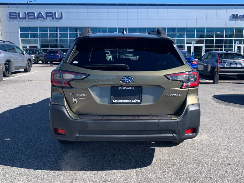 Used 2024 Subaru Outback Premium AWD/4WD image 5