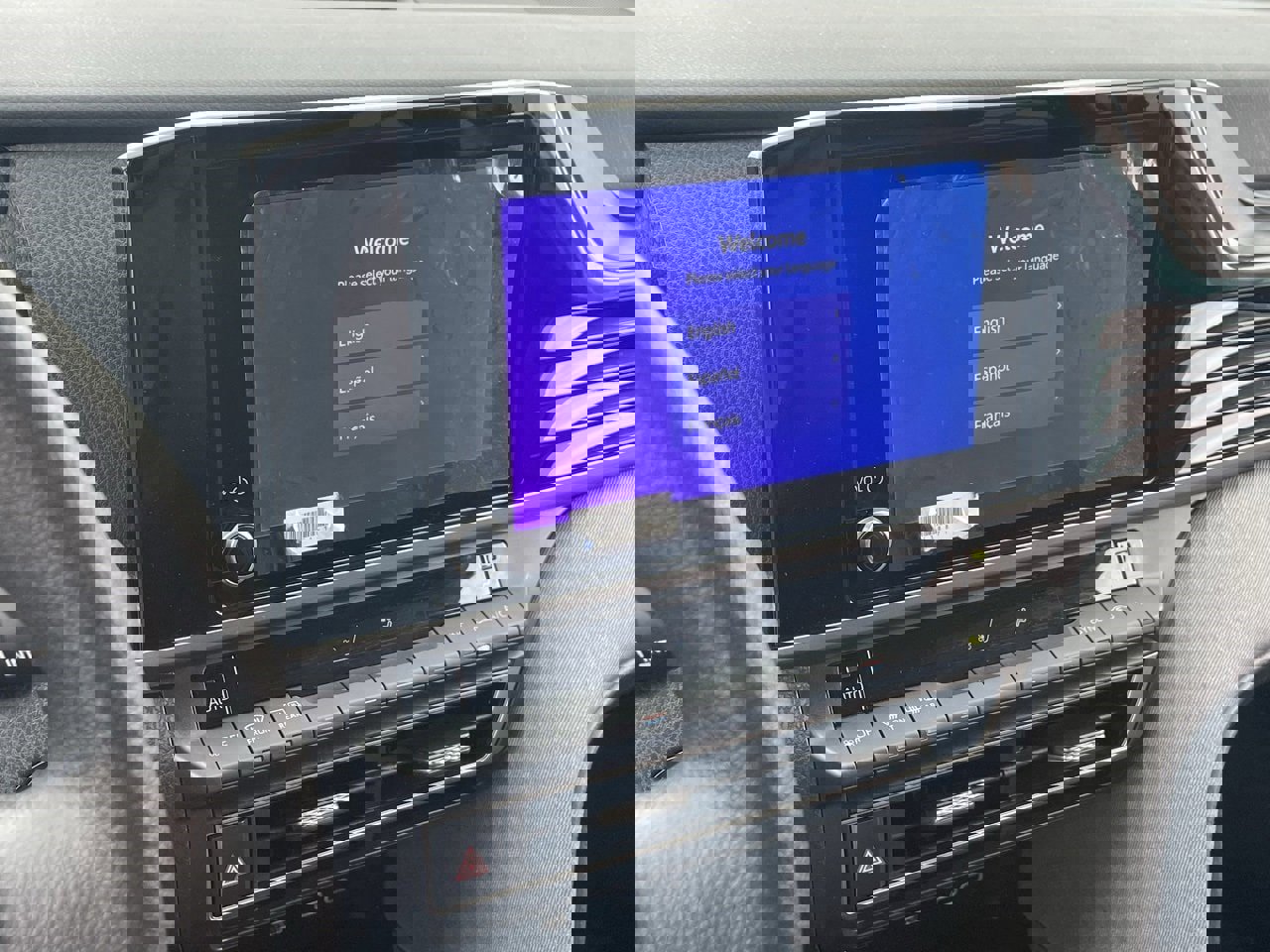 Used 2025 Toyota Camry LE image 6