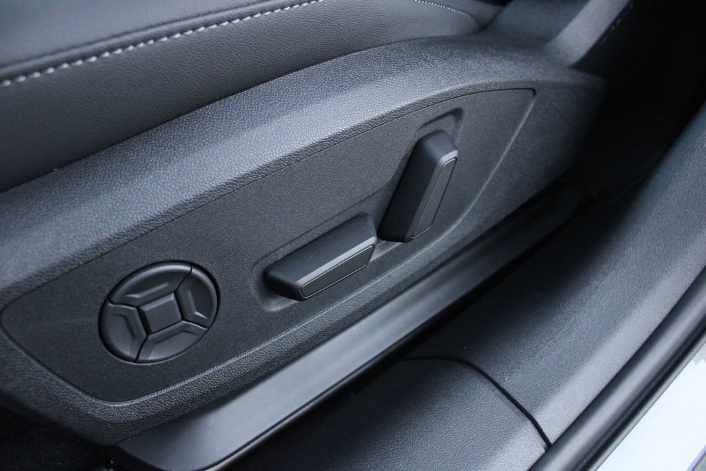 New 2026 Audi A6 Premium Plus AWD/4WD image 3