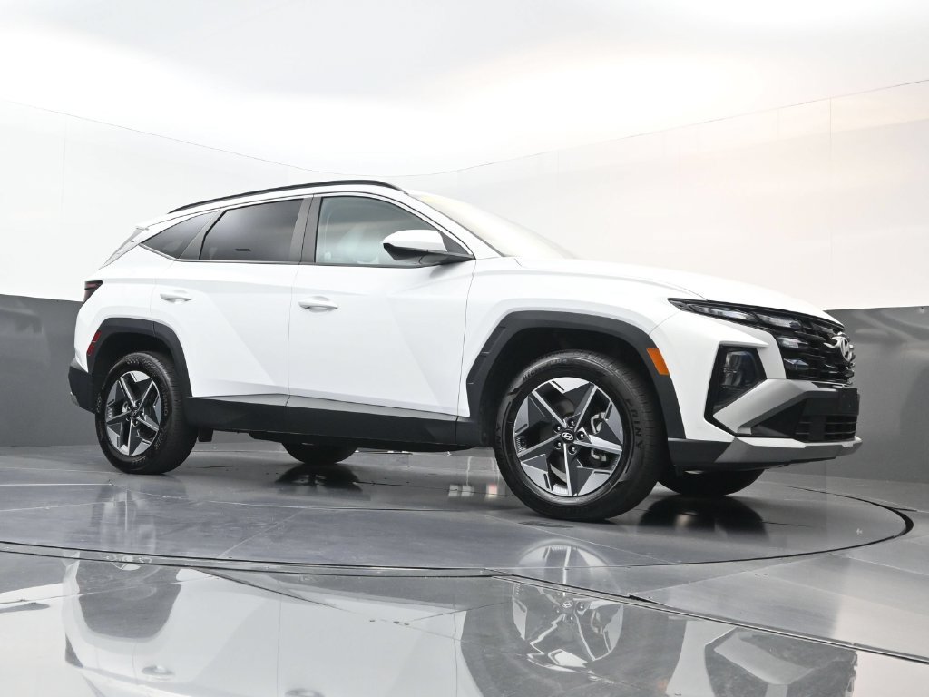 Certified 2025 Hyundai Tucson SEL AWD/4WD image 22