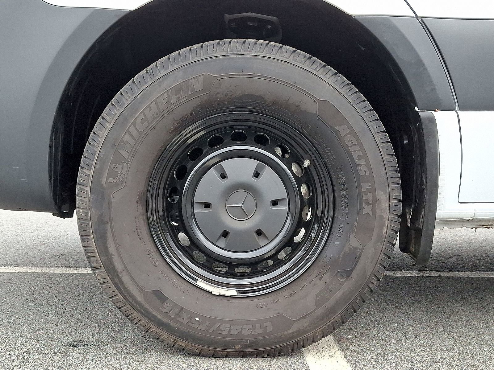 Used 2025 Mercedes-Benz Sprinter 2500 image 8