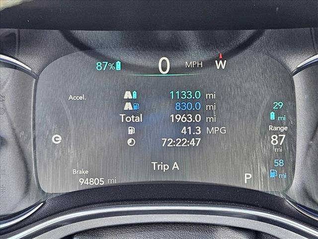 Used 2018 Chrysler Pacifica Limited w/ Advanced Safetytec Group FWD image 7
