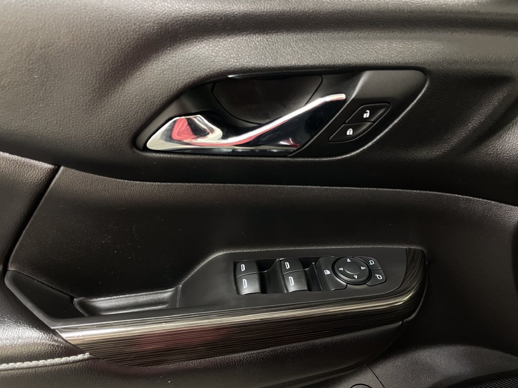 Certified 2018 GMC Acadia SLT w/ LPO, Floor Liner Package FWD image 25