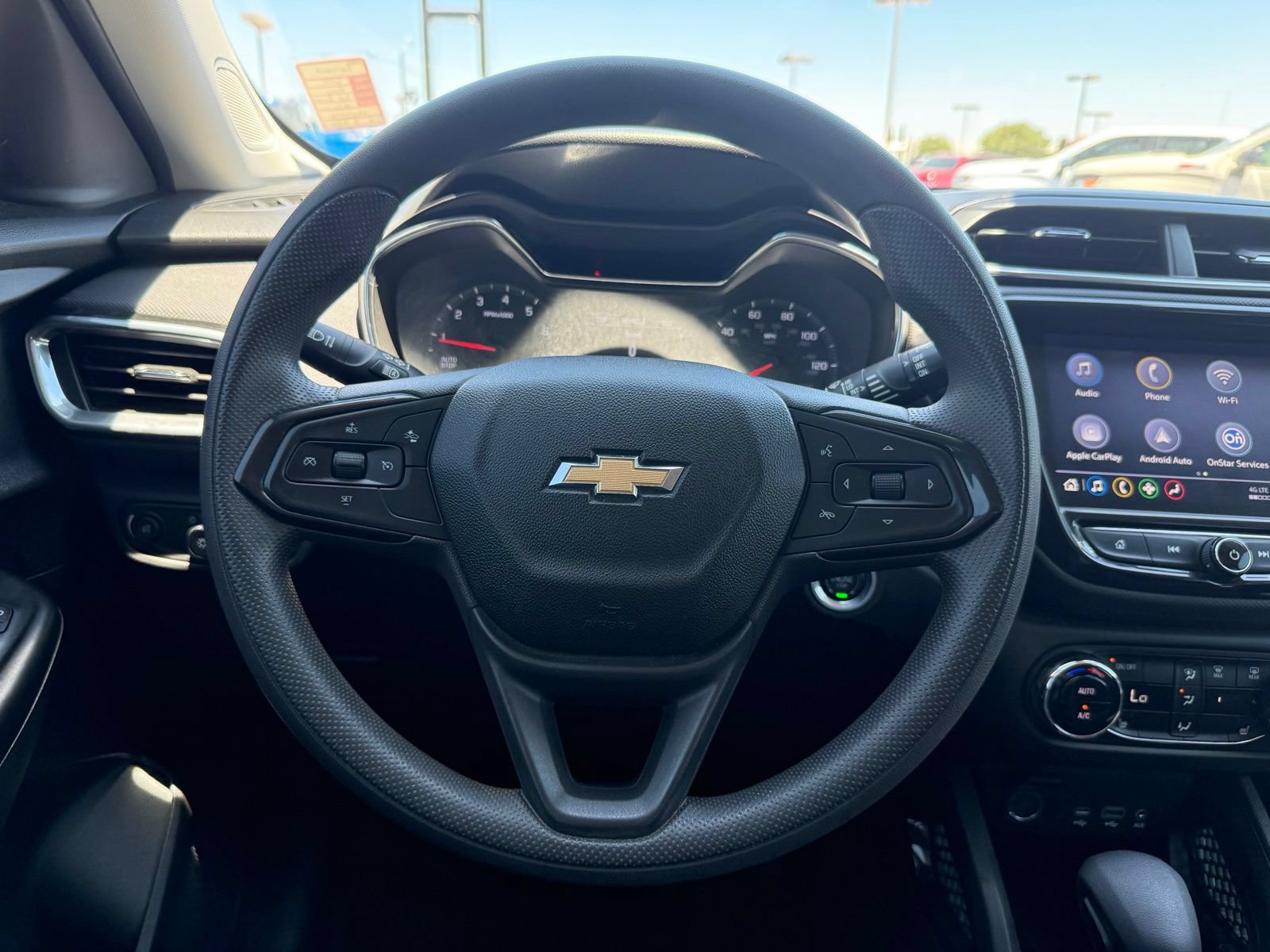 Certified 2022 Chevrolet TrailBlazer LT w/ Convenience Package FWD image 17