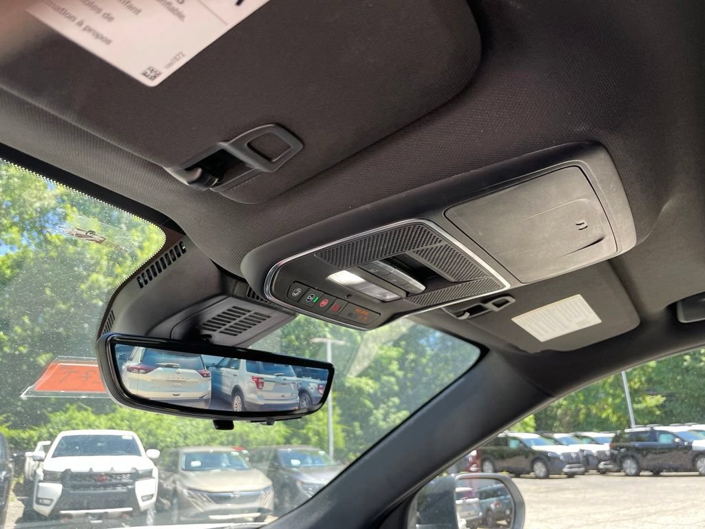 Used 2025 Chevrolet Equinox RS w/ Safety and Technology Package FWD image 24