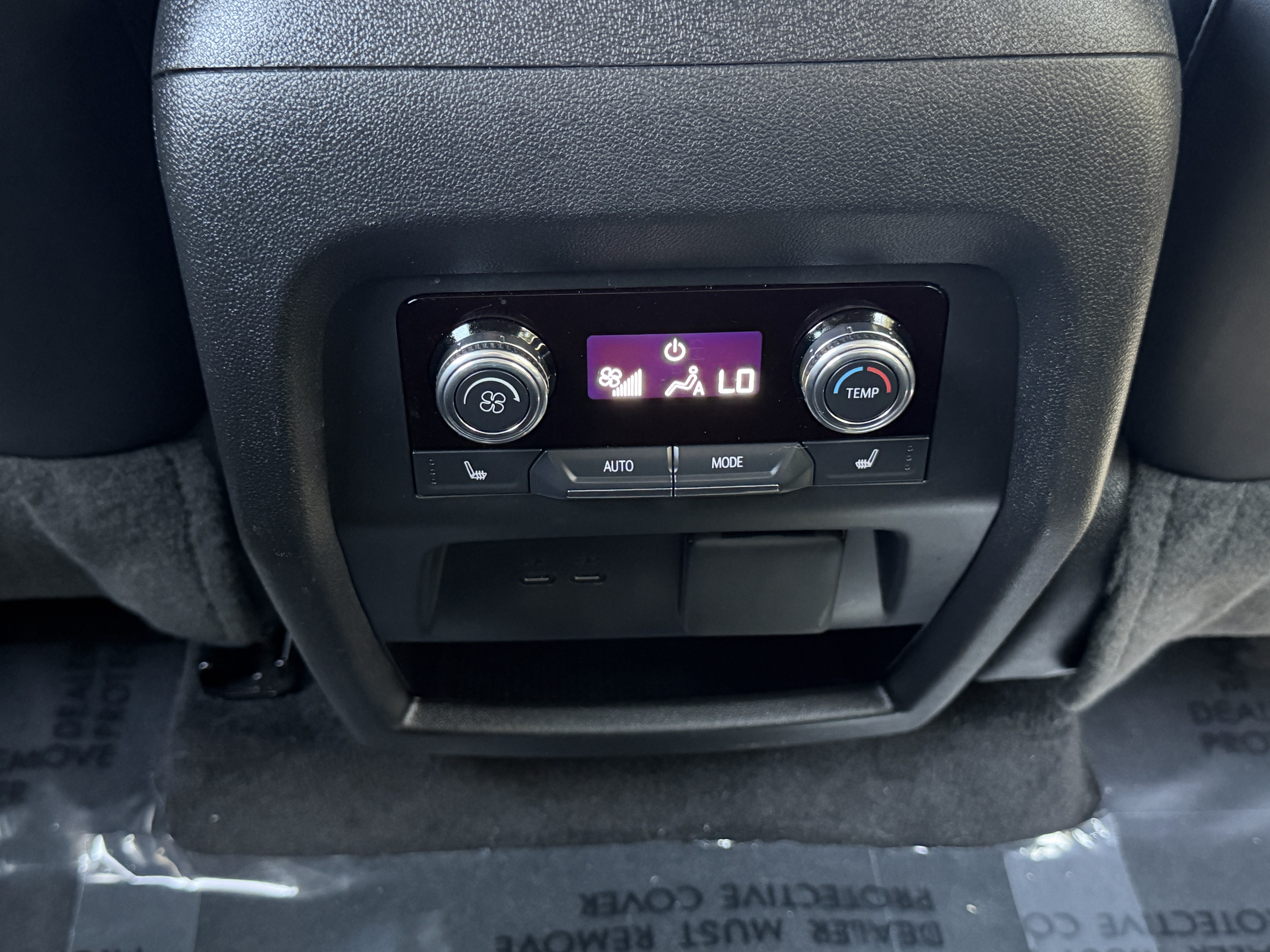 Used 2025 GMC Acadia AT4 w/ Luxury Package AWD/4WD image 27