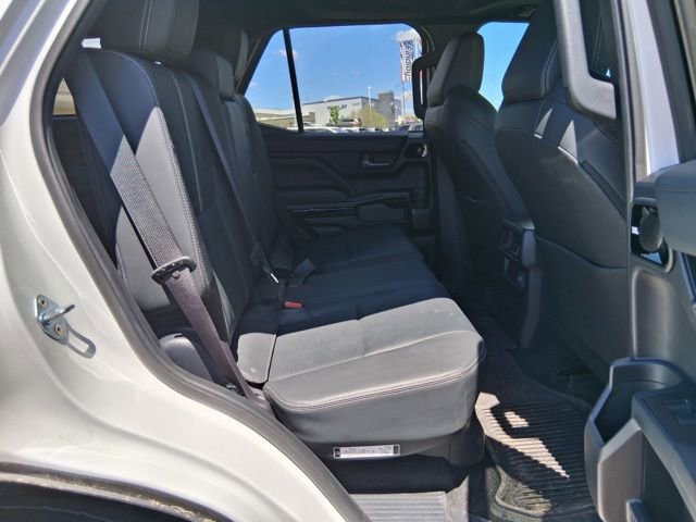 Used 2025 Toyota 4Runner Limited AWD/4WD image 11