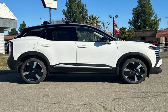 New 2026 Nissan Kicks SR image 3