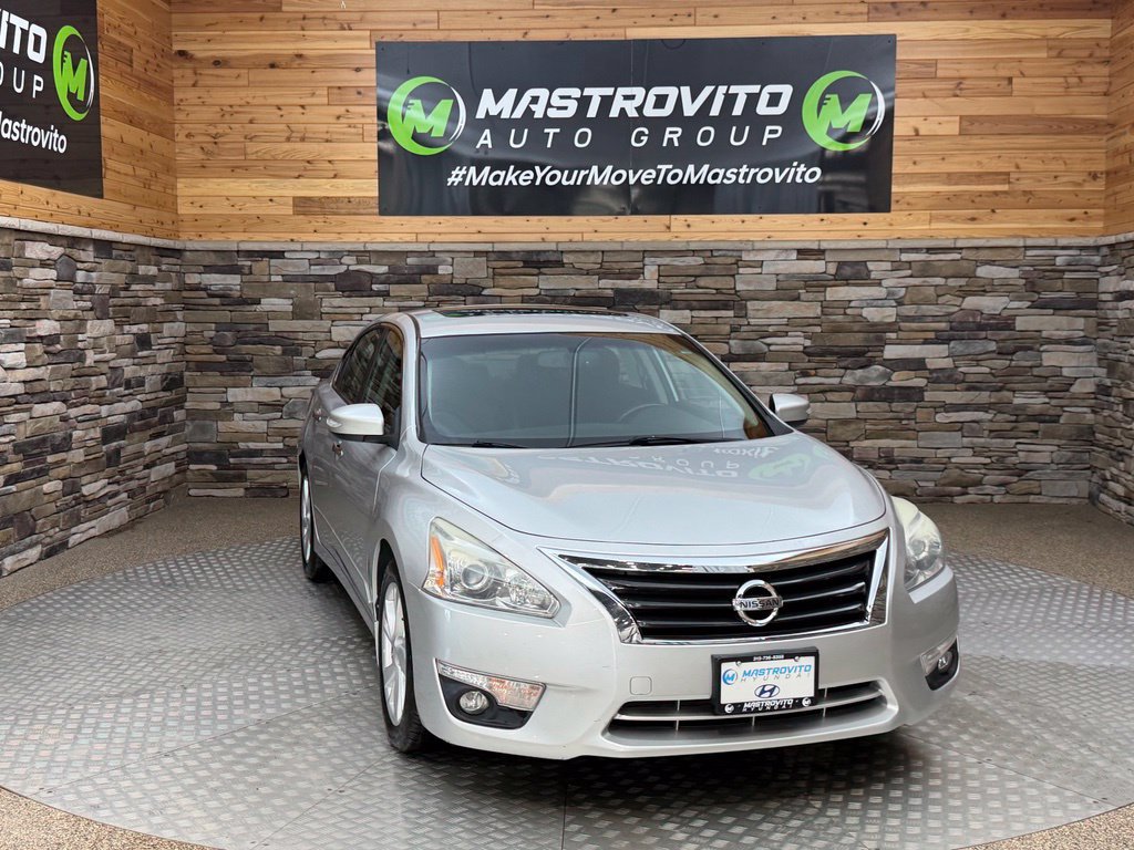 Used 2015 Nissan Altima 2.5 SV w/ Convenience Package FWD image 5