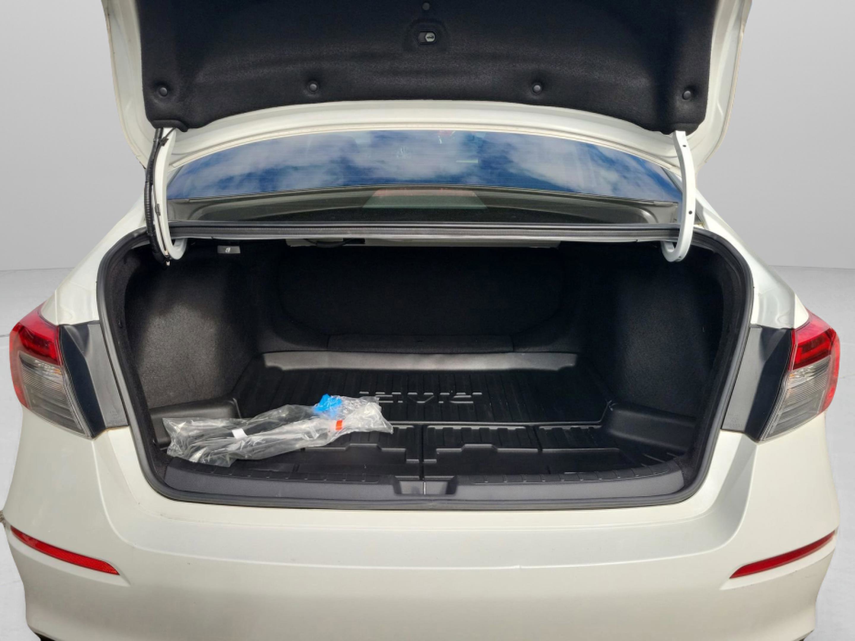 Certified 2024 Honda Civic LX image 32