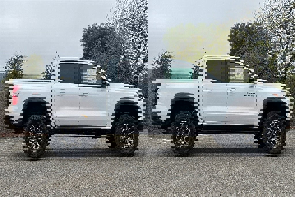 New 2026 Chevrolet Colorado ZR2 w/ Technology Package image 3