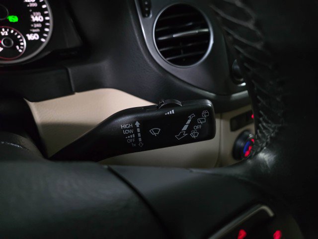 Used 2017 Volkswagen Tiguan S image 21