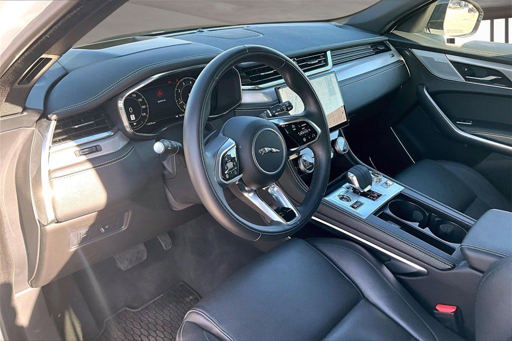 Used 2026 Jaguar F-PACE R-Dynamic S image 13