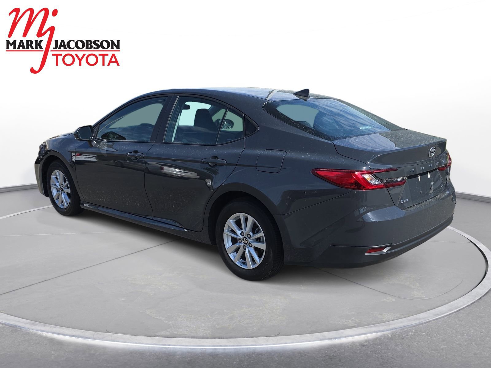 Used 2025 Toyota Camry LE FWD image 7