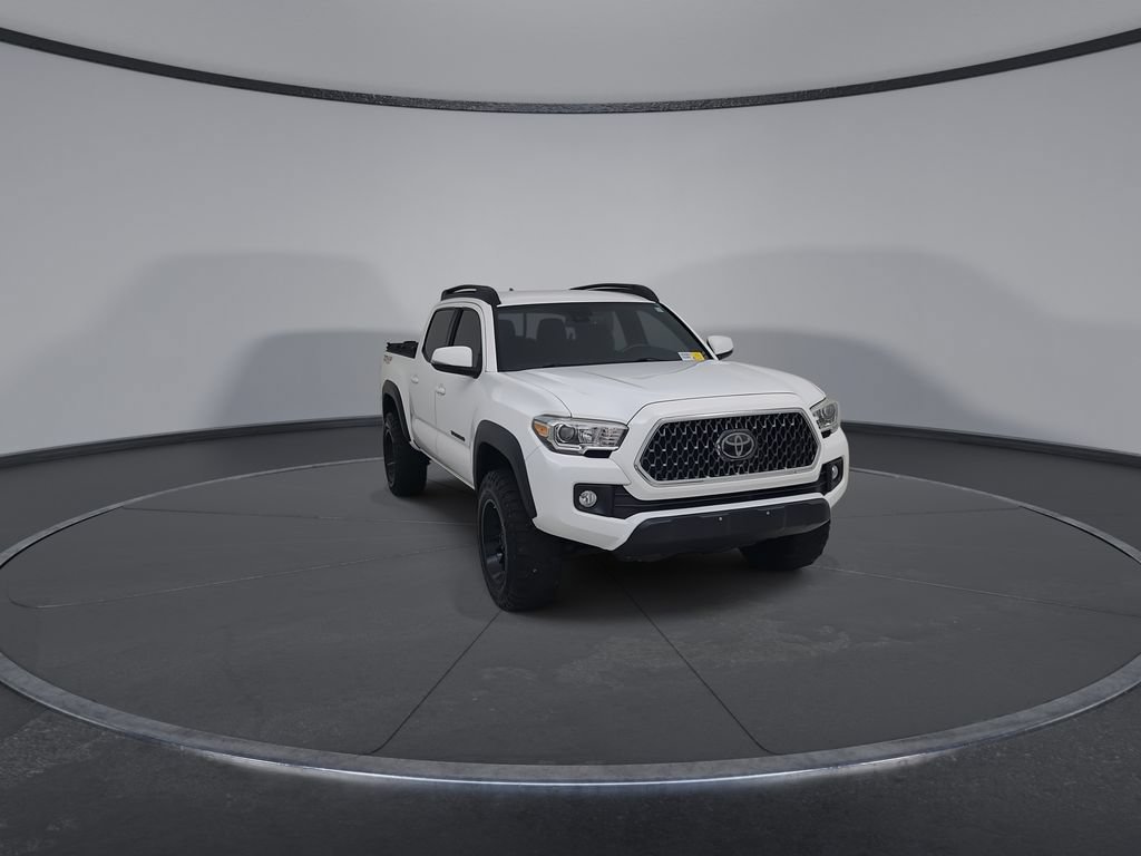 Used 2019 Toyota Tacoma TRD Off-Road AWD/4WD image 3