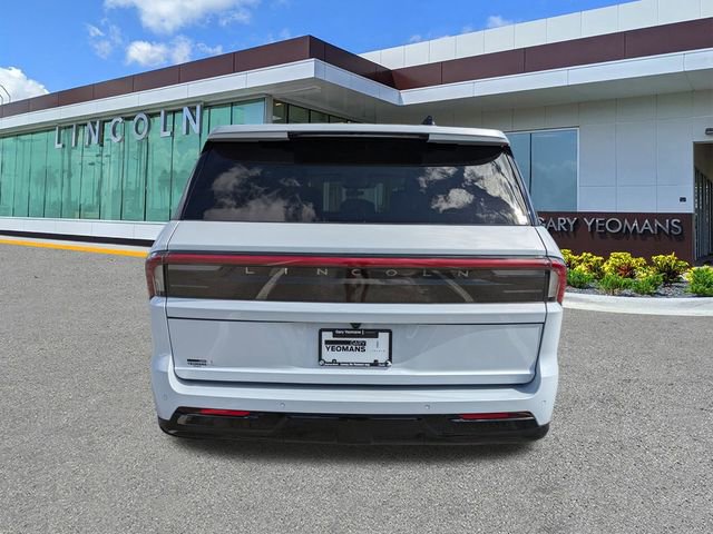 New 2026 Lincoln Navigator L Premier image 5