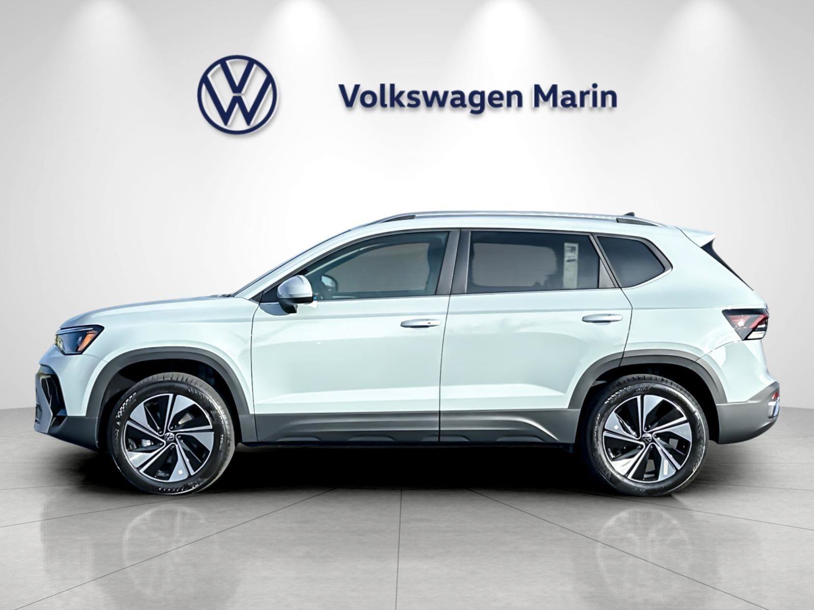 New 2026 Volkswagen Taos SE AWD/4WD image 2