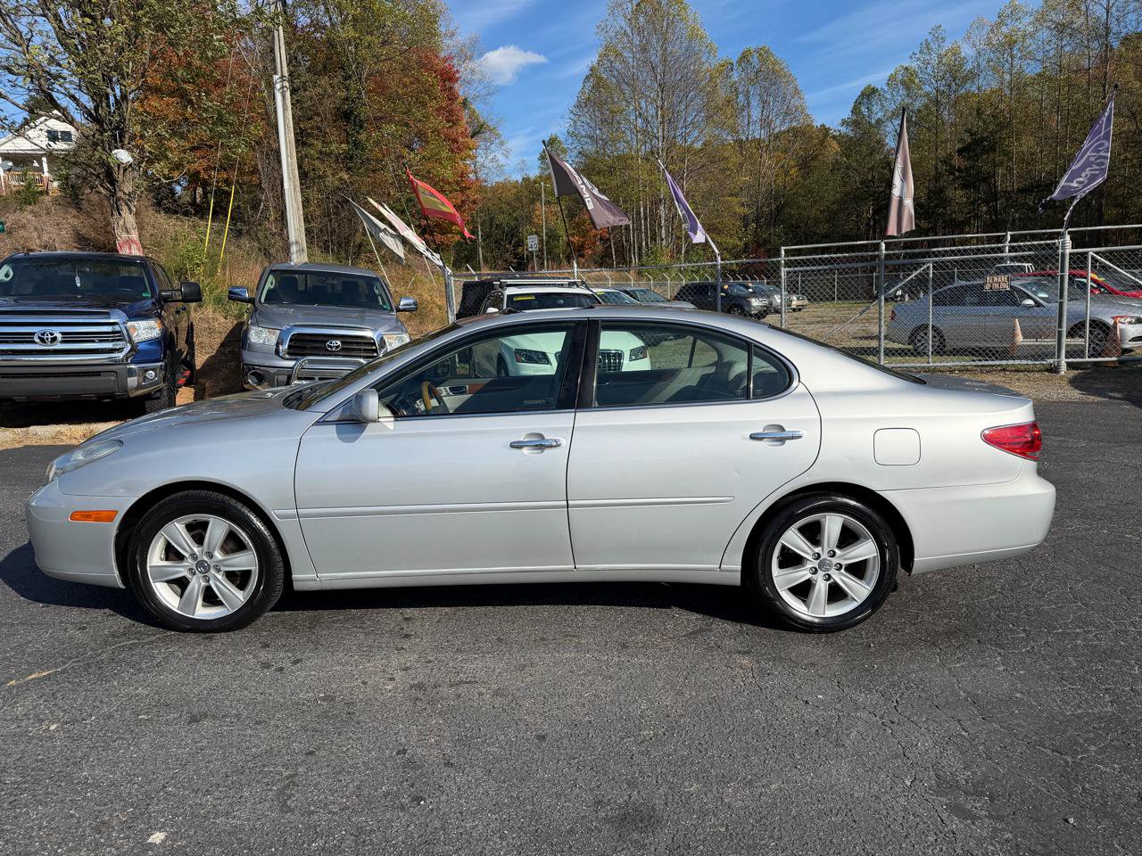 Used 2005 Lexus ES 330 FWD image 4