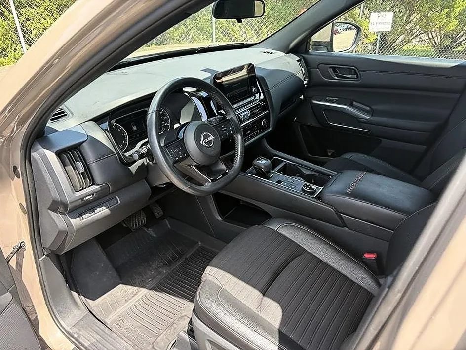 Used 2023 Nissan Pathfinder Rock Creek AWD/4WD image 15
