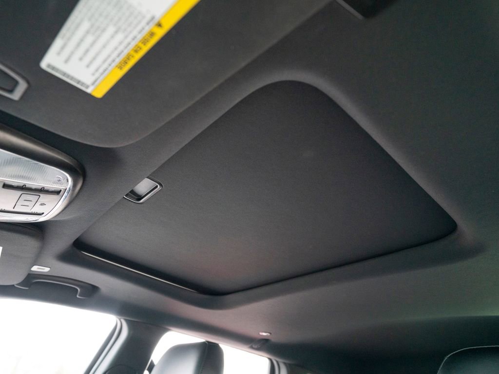 Used 2021 Jeep Grand Cherokee Limited image 28