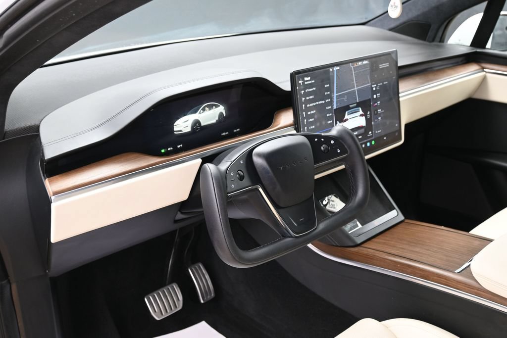 Used 2023 Tesla Model X AWD/4WD image 18