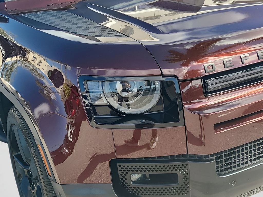 Used 2023 Land Rover Defender 130 First Edition image 16