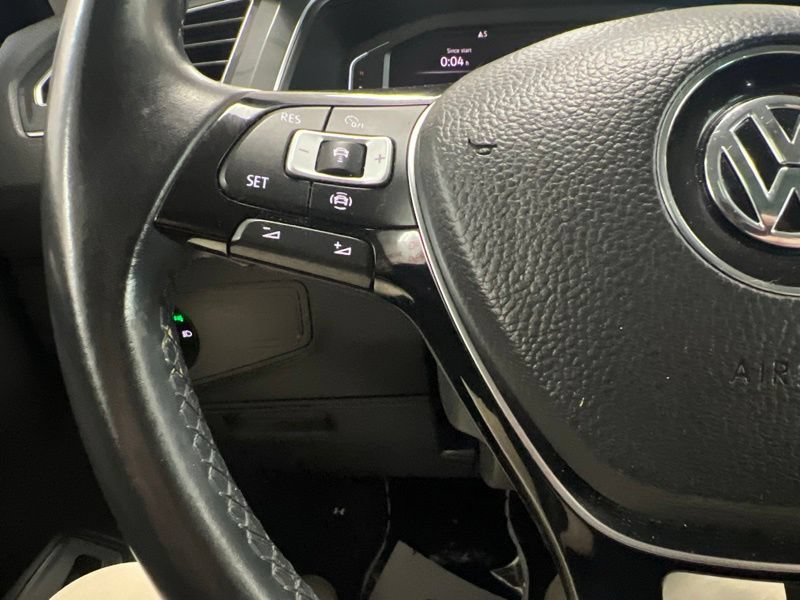 Used 2019 Volkswagen Tiguan SEL AWD/4WD image 23
