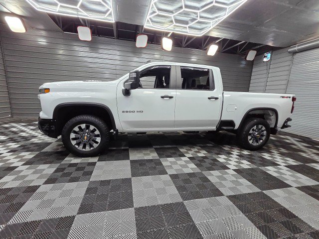 Used 2024 Chevrolet Silverado 2500 Custom w/ Custom Value Package AWD/4WD image 8
