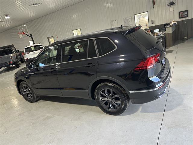 Certified 2022 Volkswagen Tiguan SE image 5