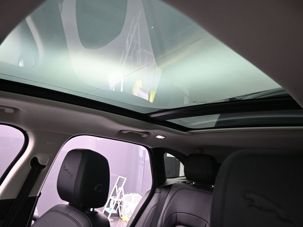 Used 2023 Jaguar F-PACE S image 28