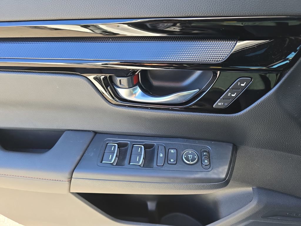 Used 2025 Honda CR-V Sport Touring image 32