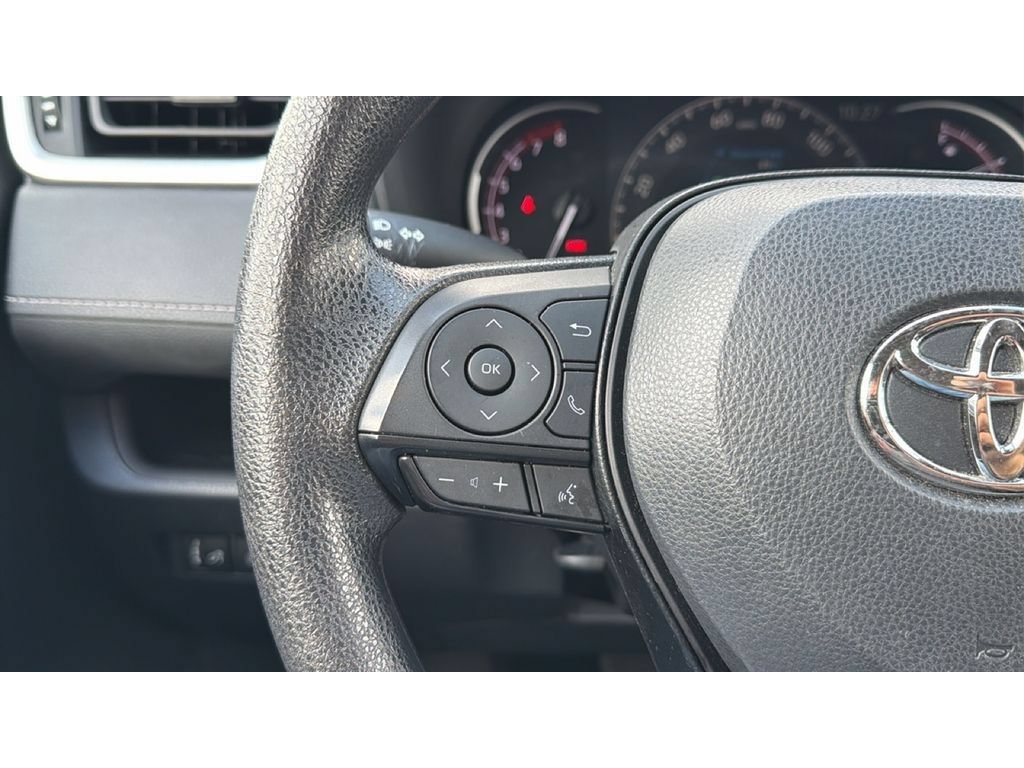 Used 2024 Toyota RAV4 LE FWD image 21