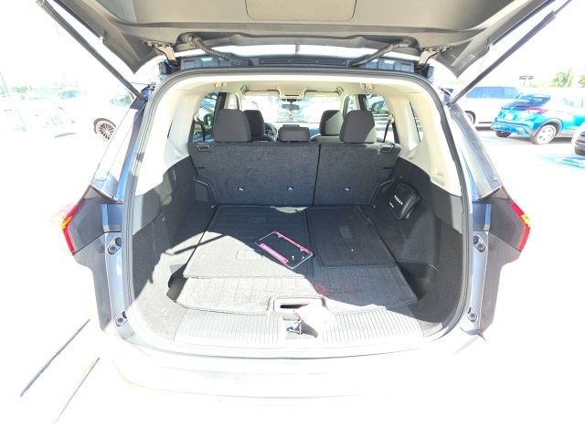 Used 2023 Nissan Rogue S image 26