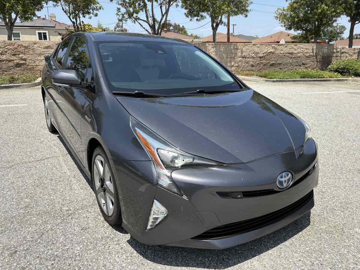 Used 2017 Toyota Prius Four Touring image 31