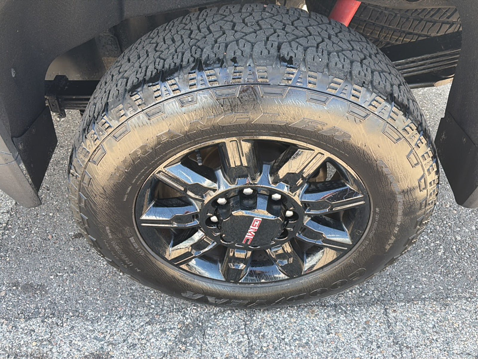 Used 2025 GMC Sierra 2500 AT4 AWD/4WD image 9