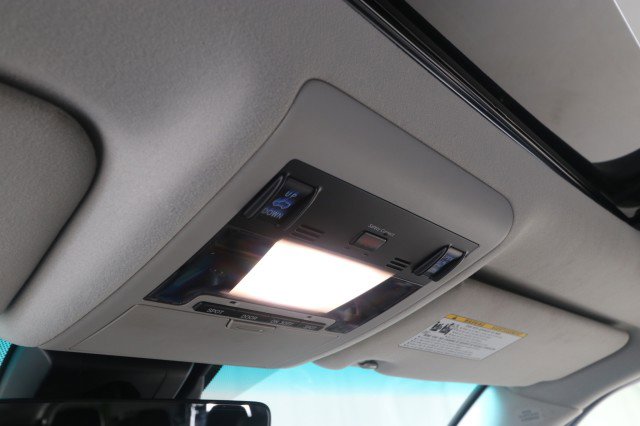 Used 2016 Toyota Land Cruiser AWD/4WD image 42