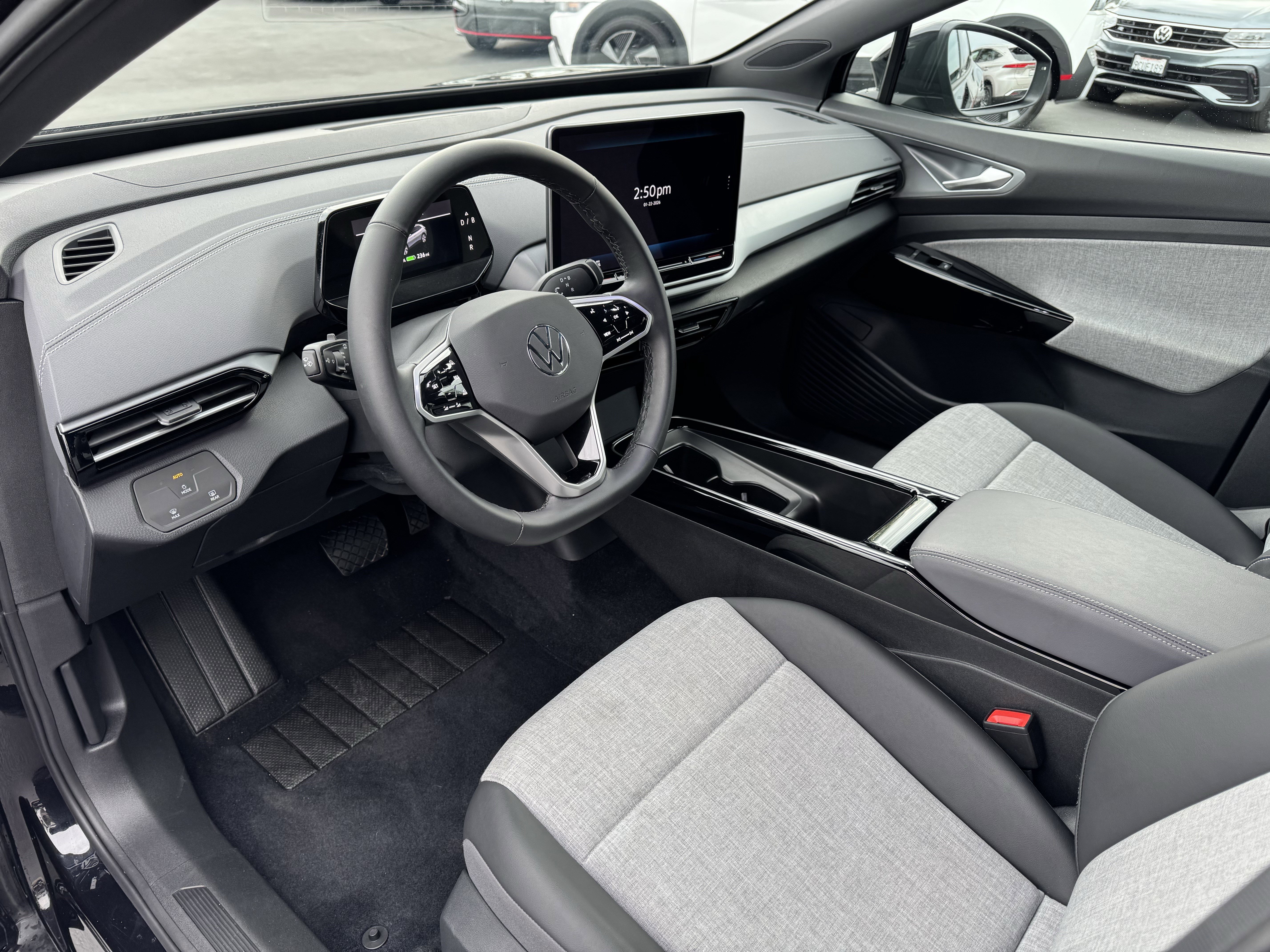 Used 2025 Volkswagen ID.4 Pro image 17